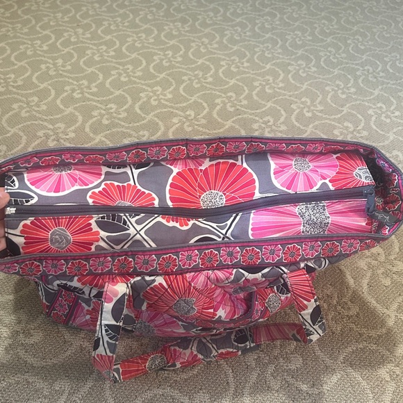 Vera Bradley large overnight travel bag 20x17x8 - Picture 8 of 11